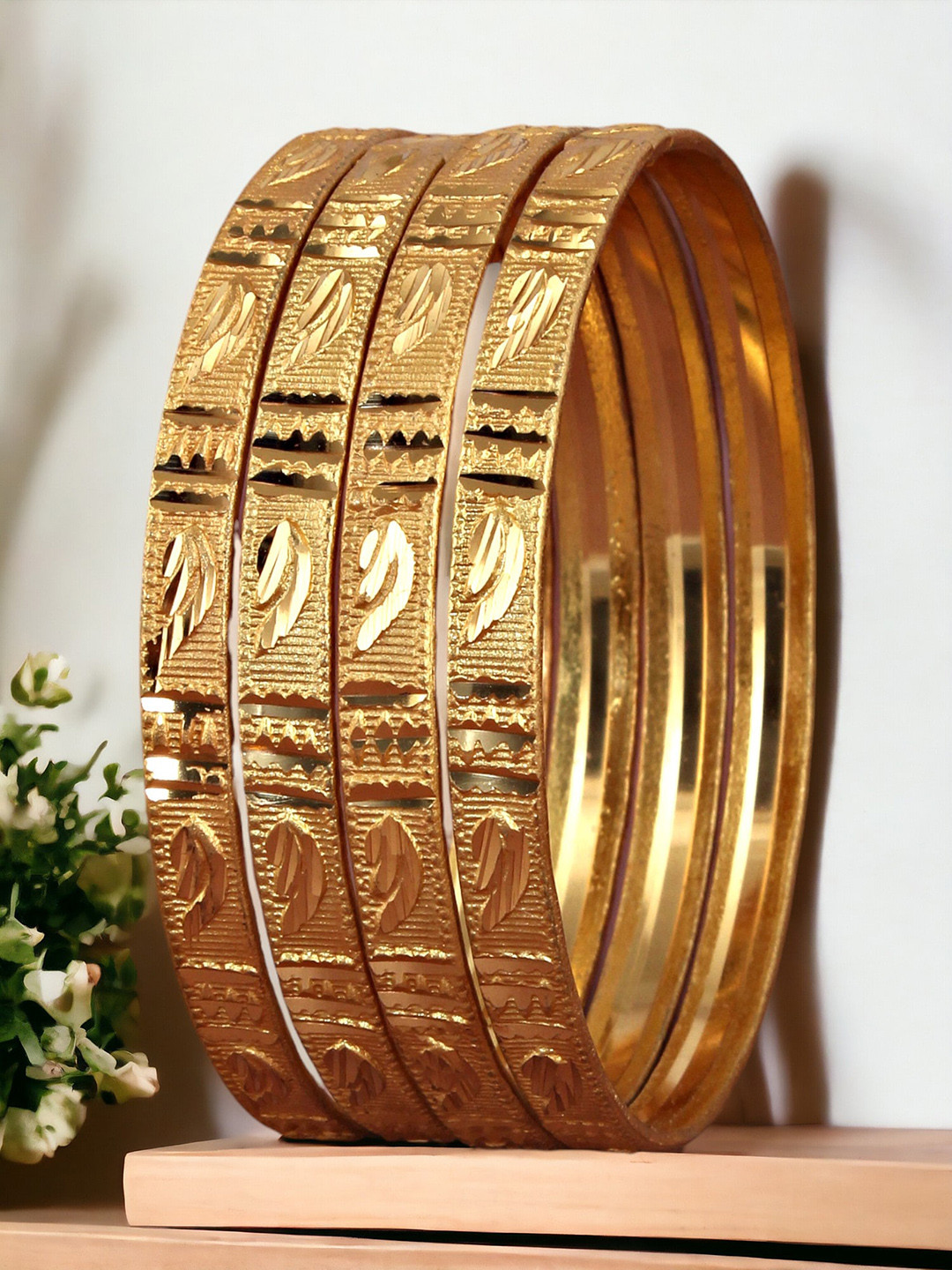 

LUCKY JEWELLERY Set Of 4 Gold Plated Bangles