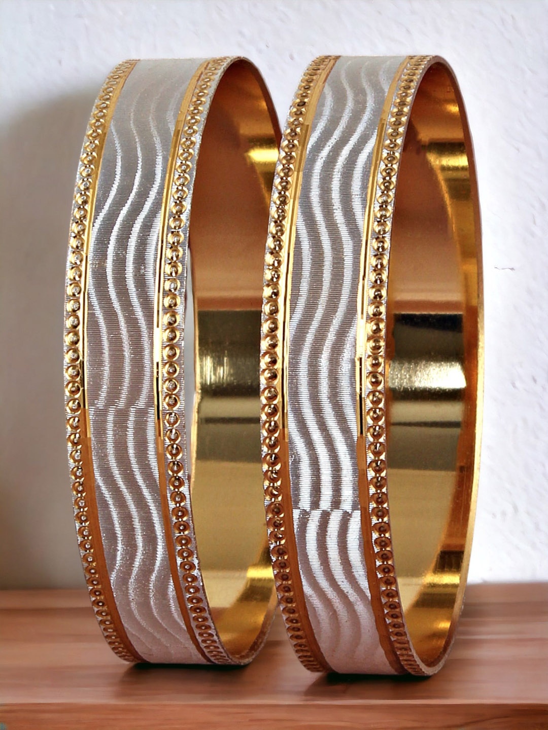 

LUCKY JEWELLERY Set Of 2 Gold Plated Bangles