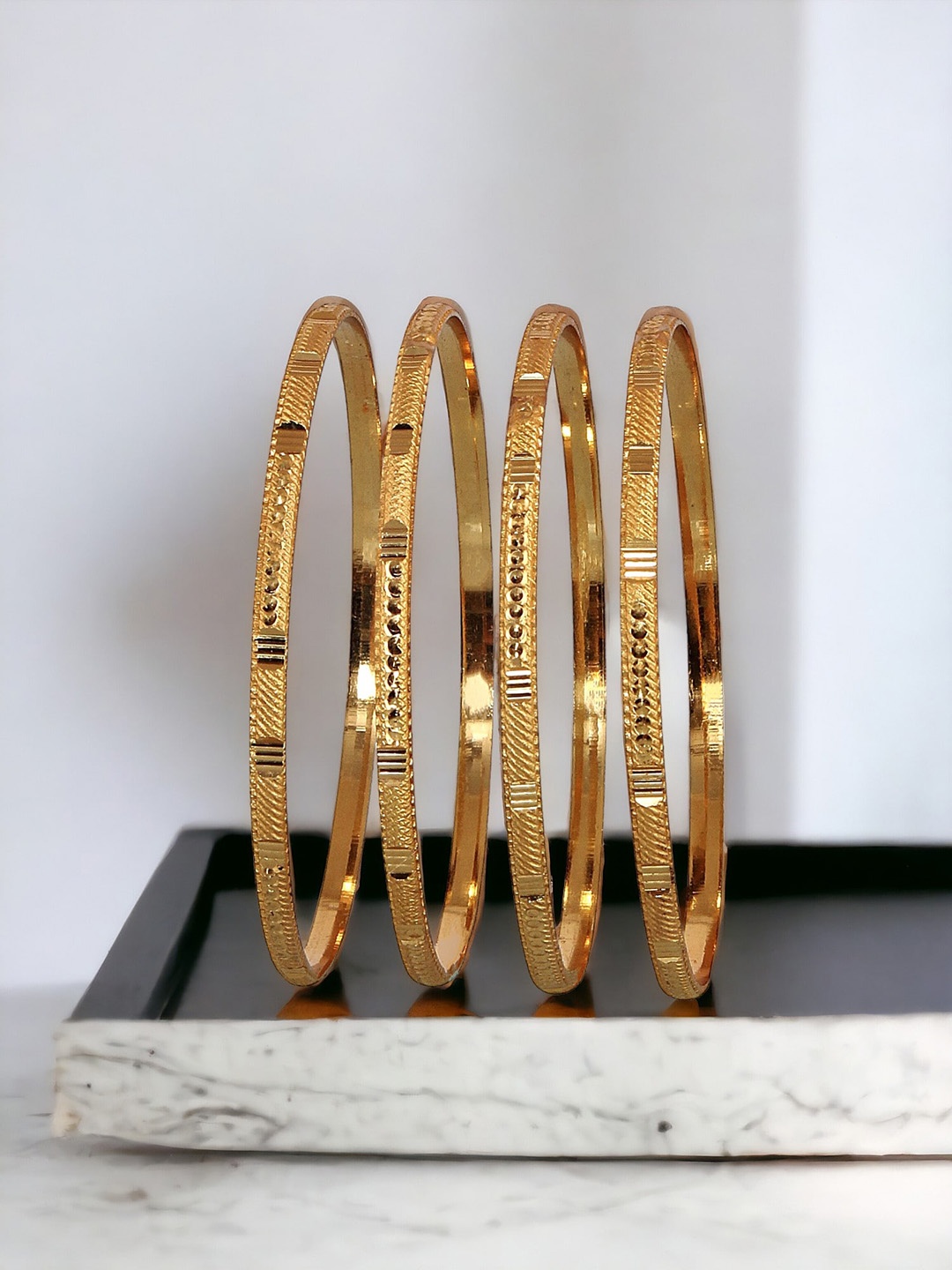 

LUCKY JEWELLERY Set Of 4 Gold-Plated Bangles
