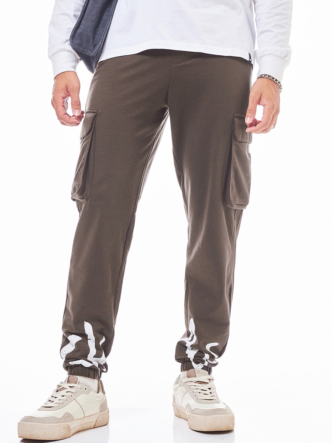 Bewakoof Men Chaos Relaxed Fit Cotton Oversized Cargo Jogger, Brown