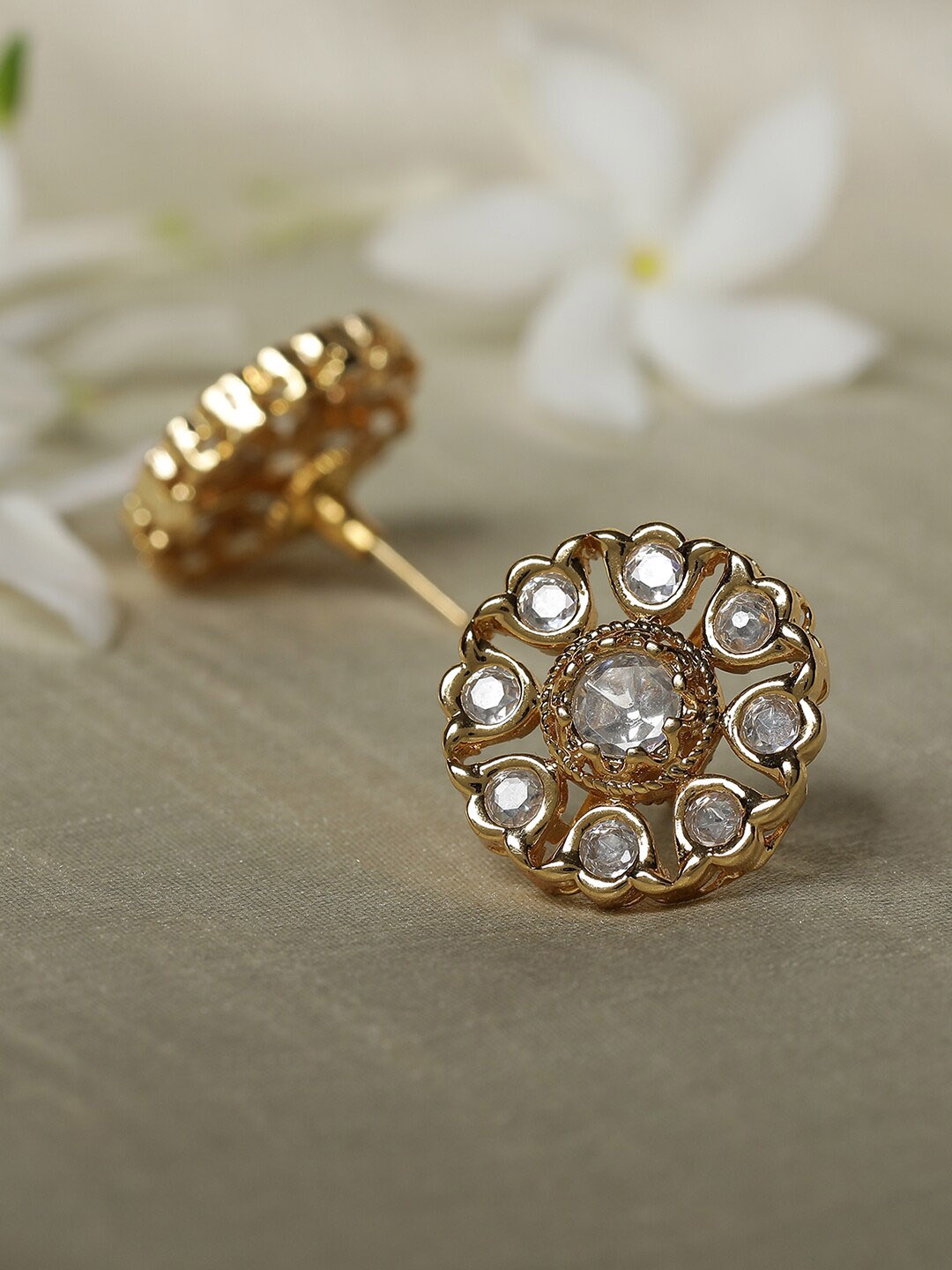 

XAGO Gold Plated Circular Kundan Studs, White