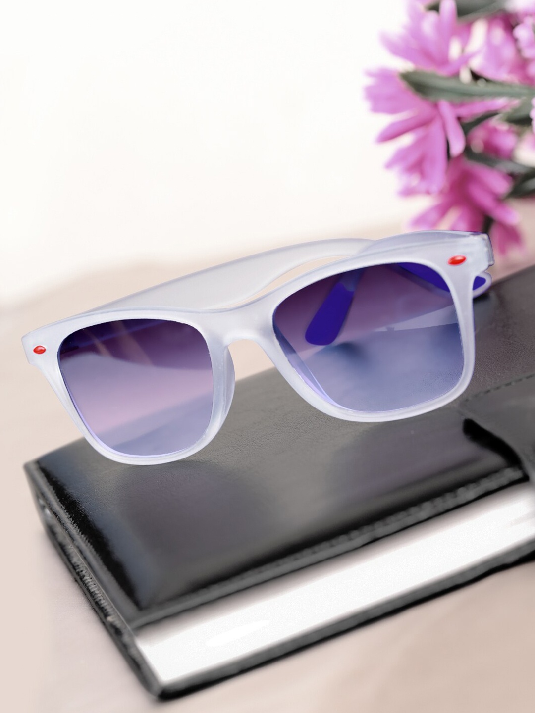 

Mast & Harbour Men Wayfarer Sunglasses with UV Protected Lens M&HSG, Purple