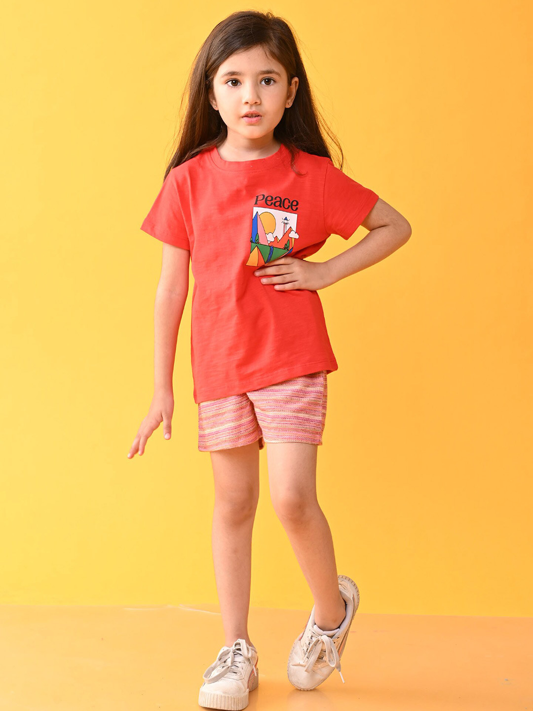 

Anthrilo Girls Printed T-shirt with Shorts, Red