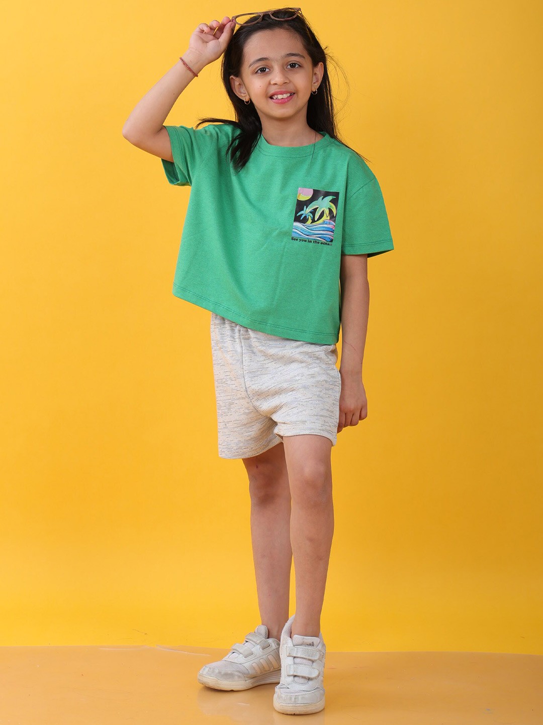 

Anthrilo Girls Printed Pure Cotton T-shirt with Trousers, Green