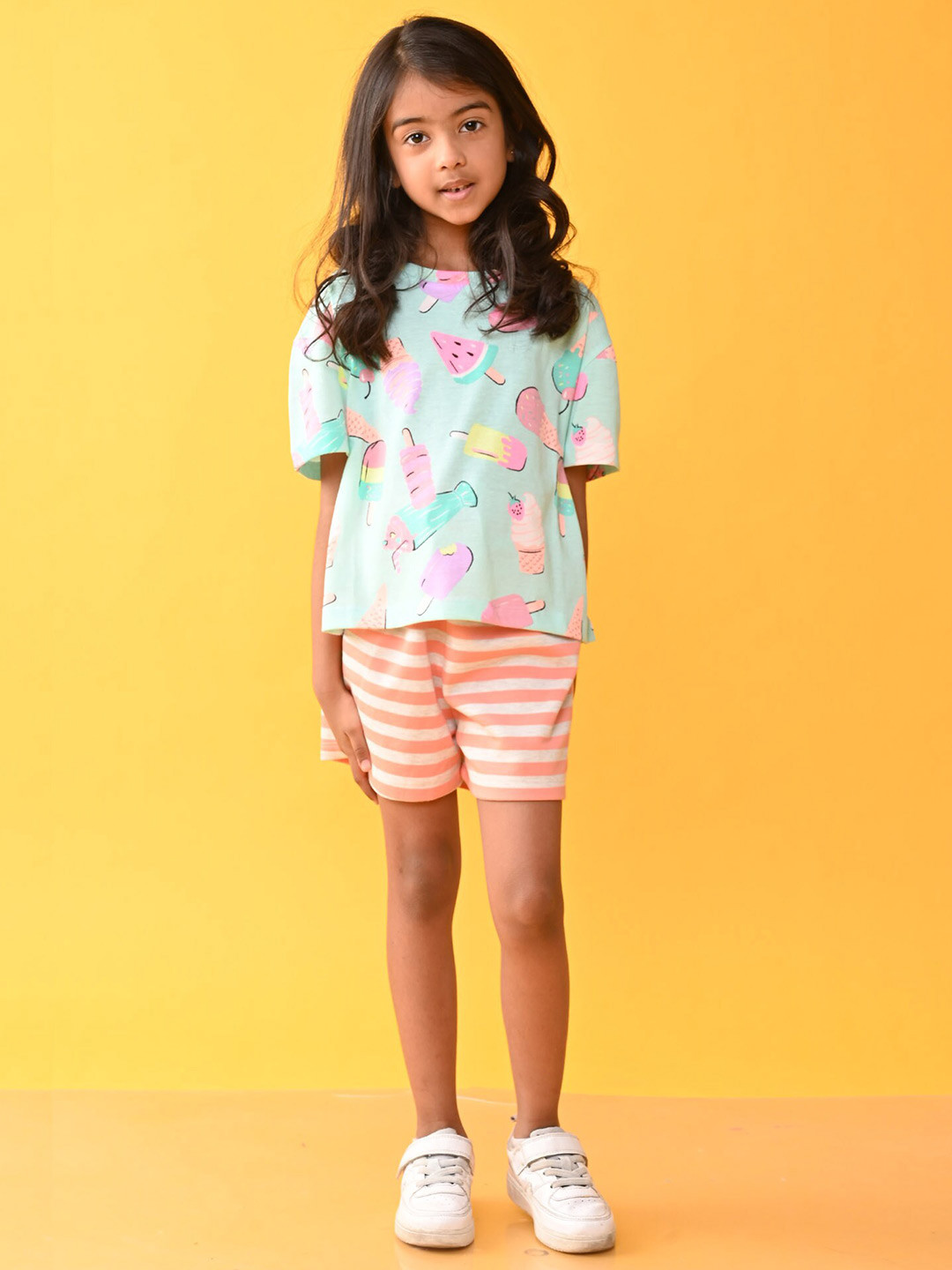 

Anthrilo Girls Printed Pure Cotton T-shirt with Shorts, Green