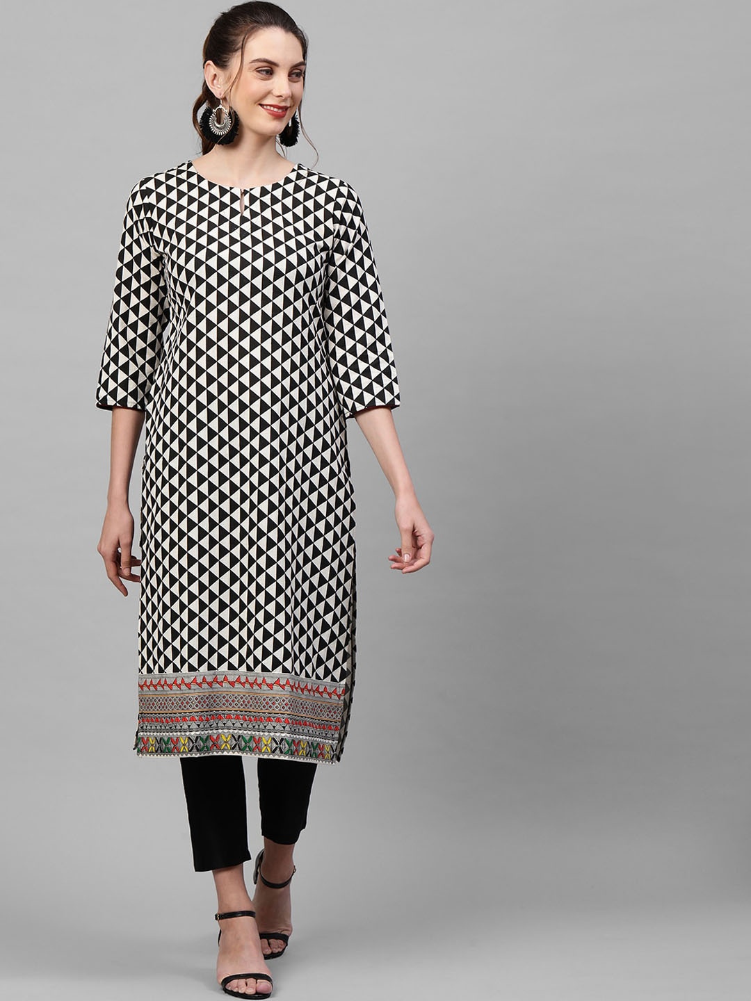 

Anouk Geometric Printed Round Neck Cotton Straight Kurta, Black