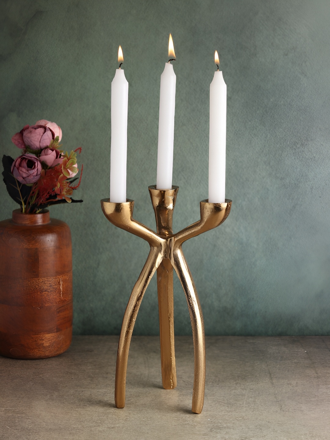 

Decor de Maison Gold-Toned Metal Candle Holder