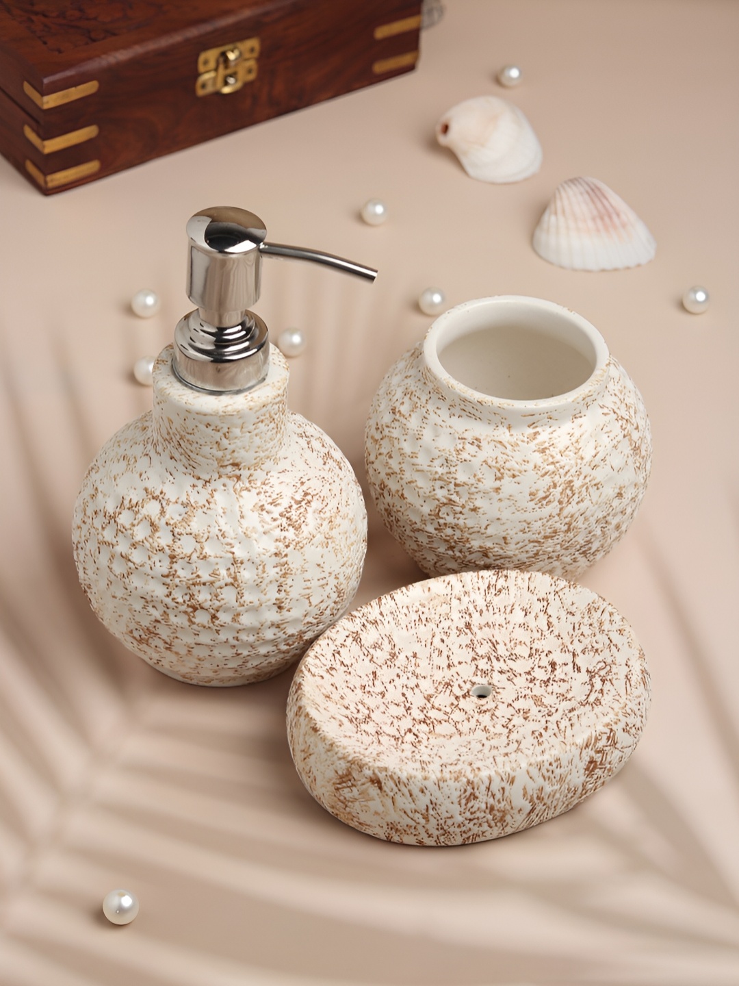 Decor de Maison Brown 3 piece Textured Ceramic Bath Accessories Set