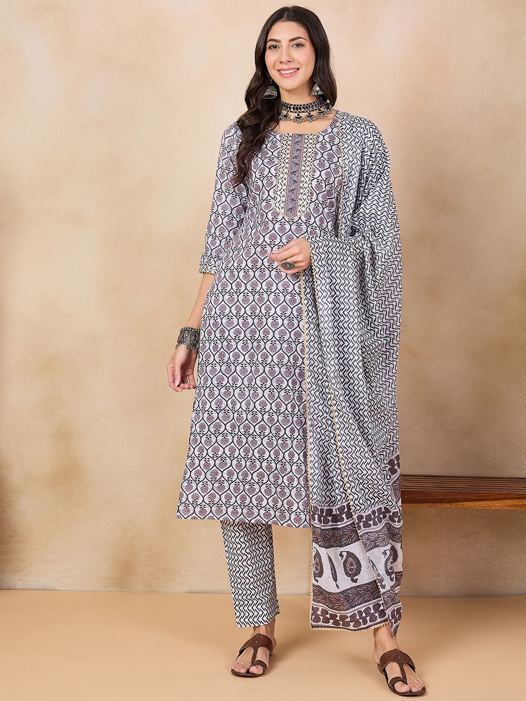 

Anouk Ethnic Motifs Printed Gotta Patti Straight Pure Cotton Kurta With Trousers & Dupatta, Grey