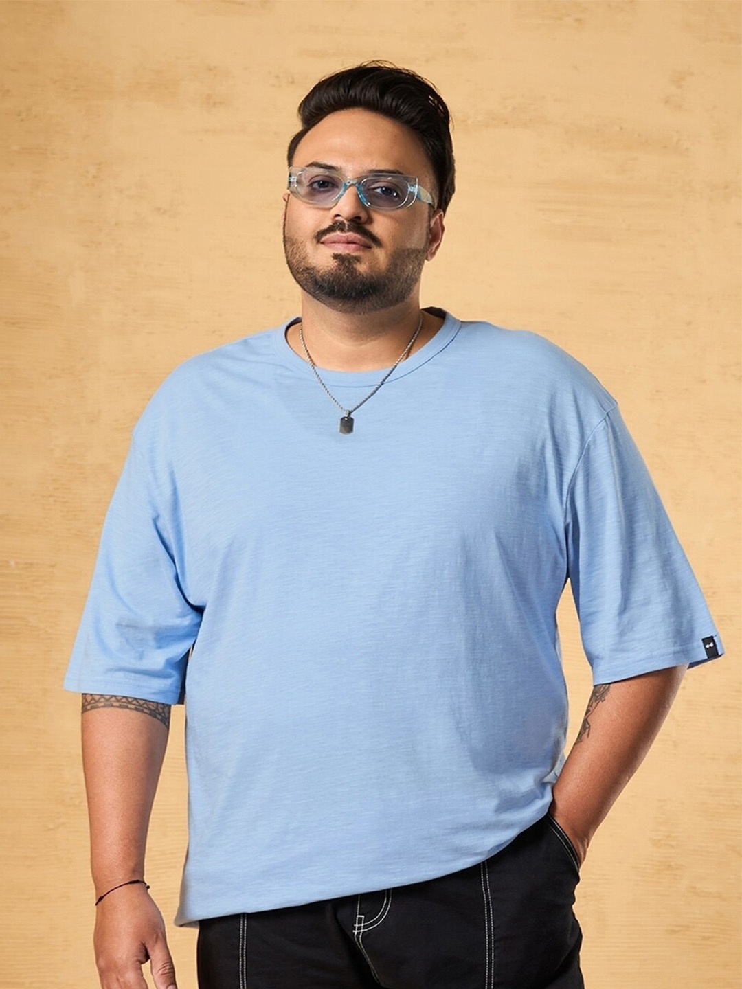 

Bewakoof AIR 1.0 Plus Size Round Neck Drop Shoulder Sleeves Oversized Cotton T-shirt, Blue