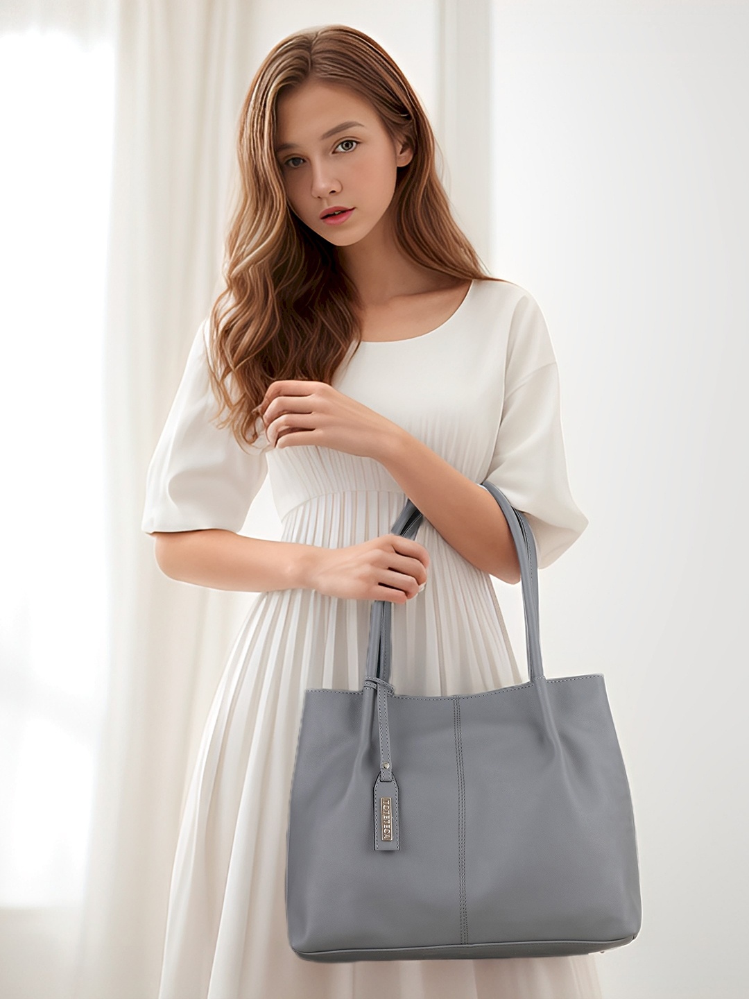 

Toteteca Structured Shoulder Bag, Grey