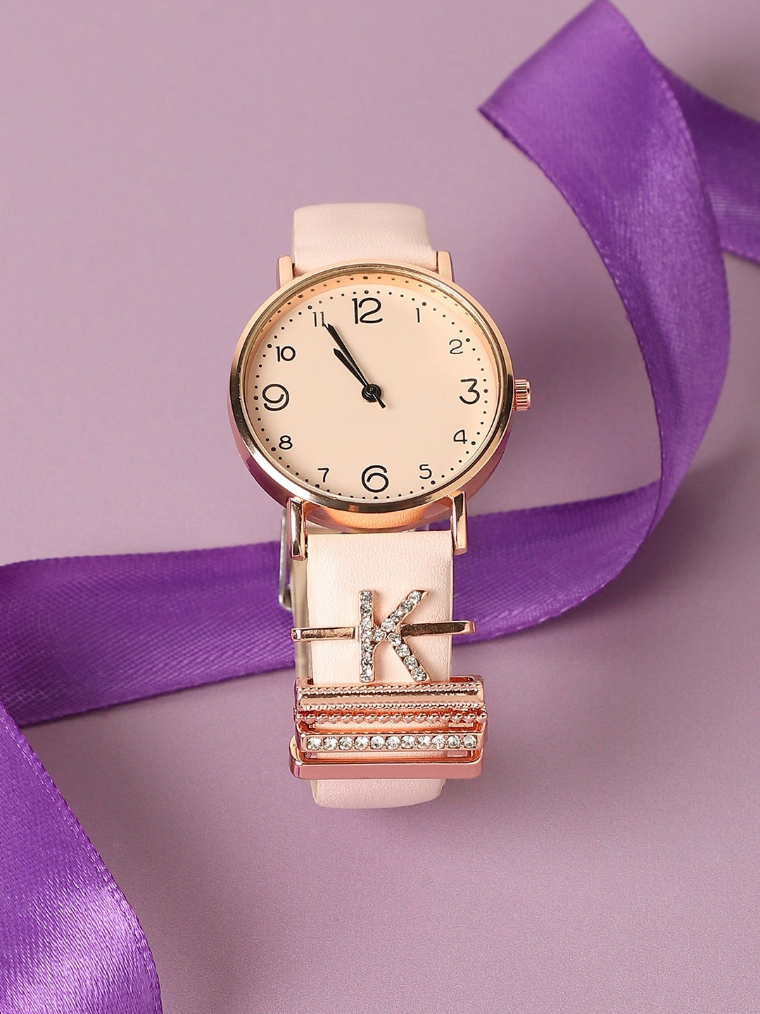 

HAUTE SAUCE by Campus Sutra Analog Watch With Charm, Pink