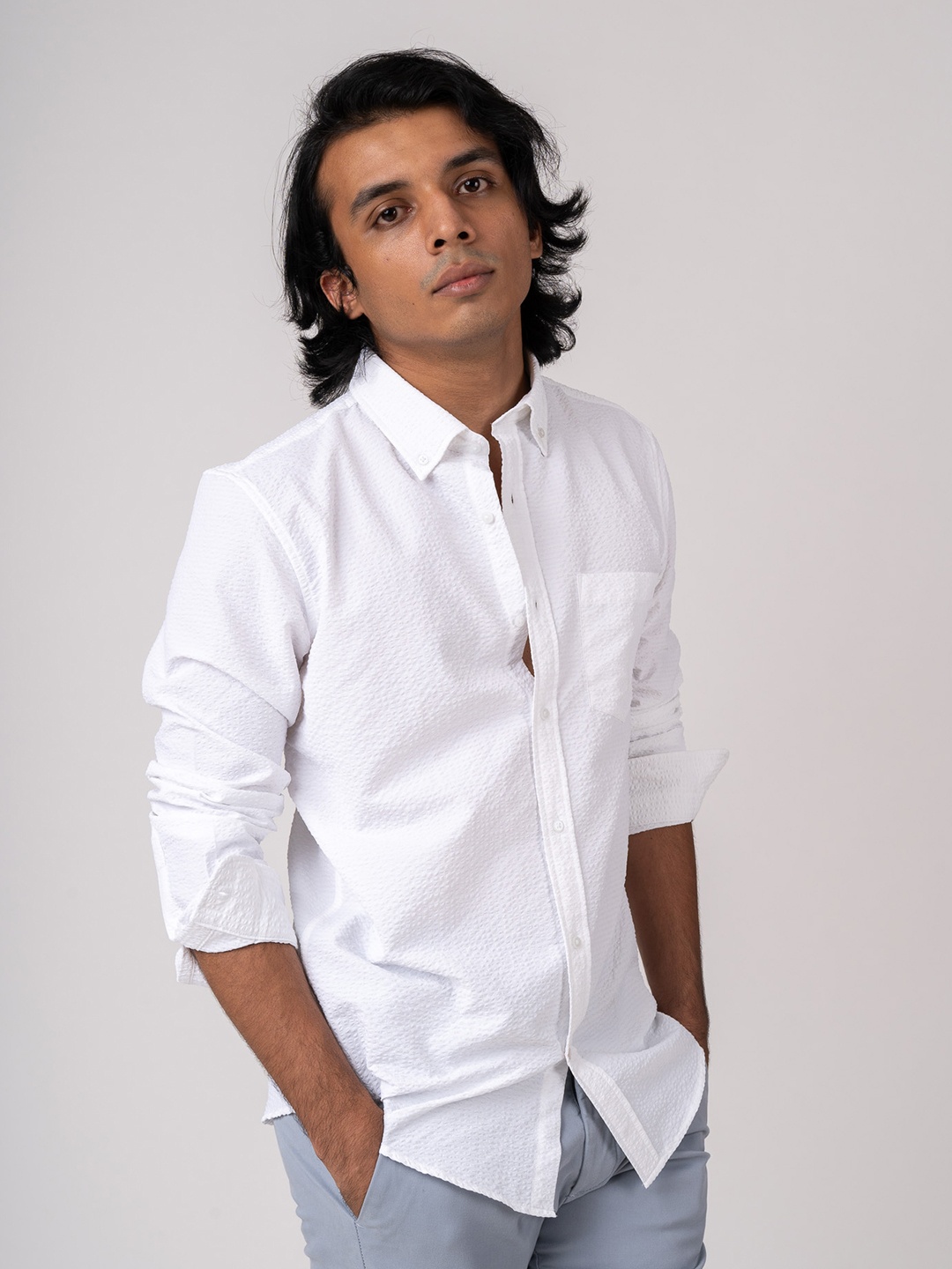 

BARE BROWN Slim Fit Vertical Striped Button-Down Collar Cotton Casual Shirt, White