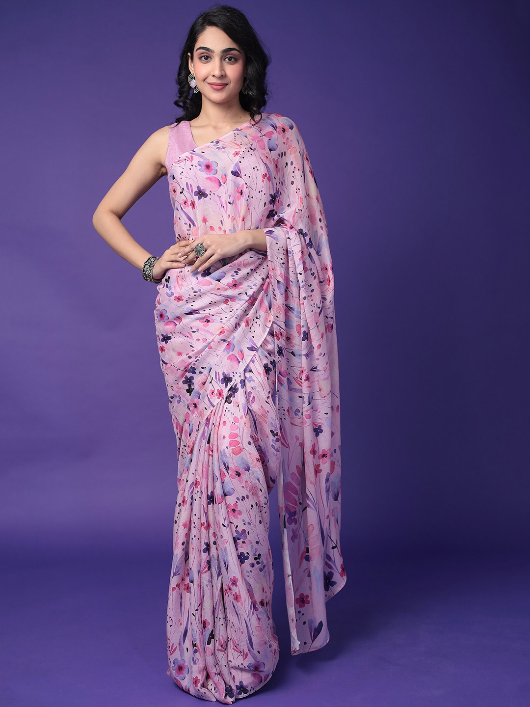 

ZARI Floral Printed Saree, Pink