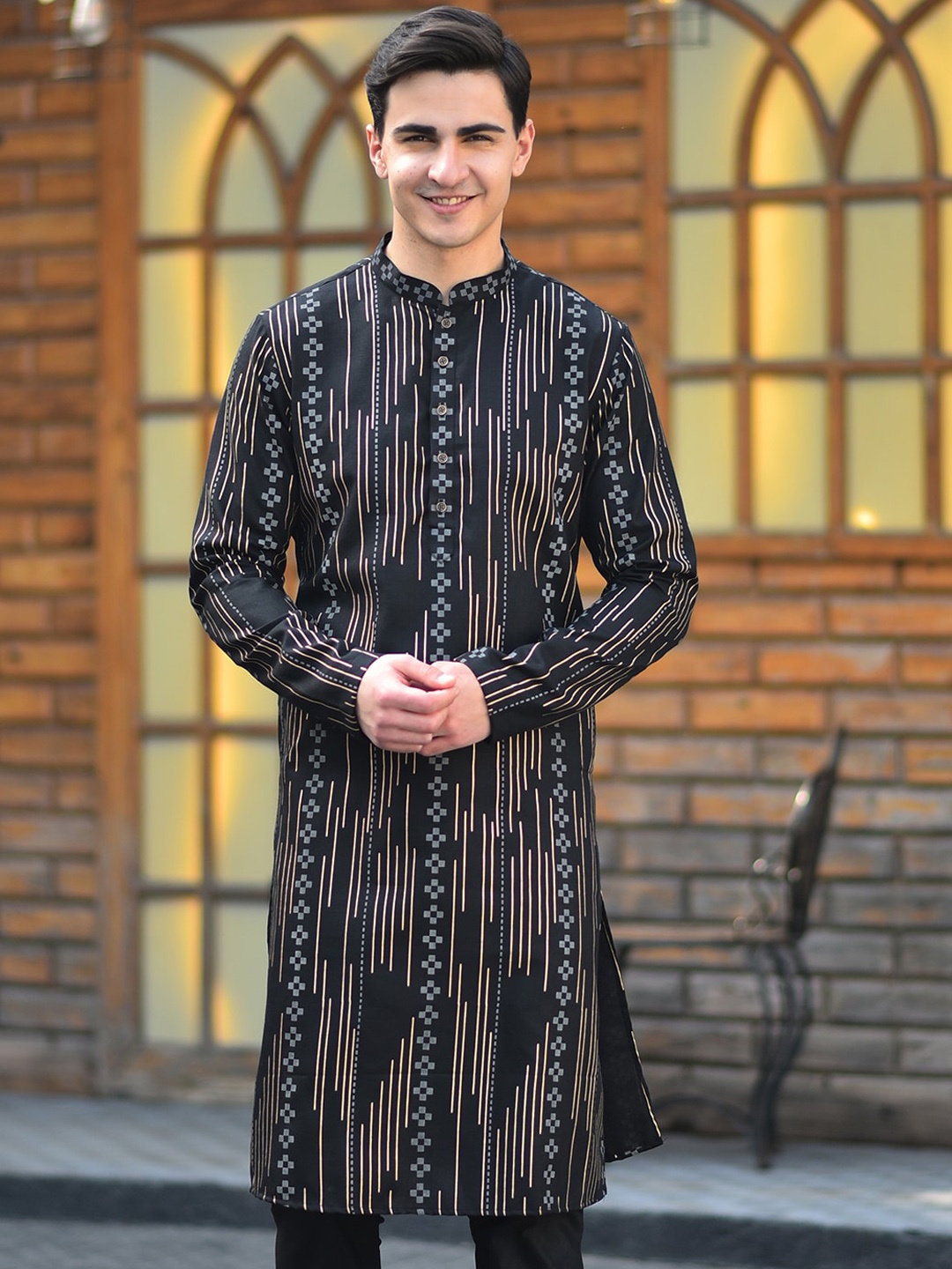 

HOUSE OF DEYANN Geometric Printed Mandarin Collar Cotton Silk Kurta, Black