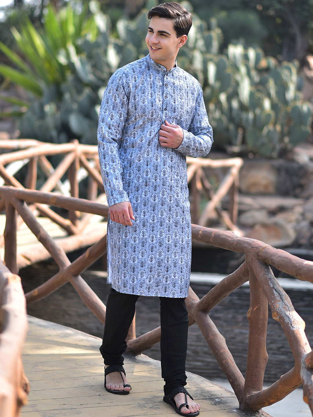 

HOUSE OF DEYANN Floral Printed Mandarin Collar Cotton Silk Kurta, Silver