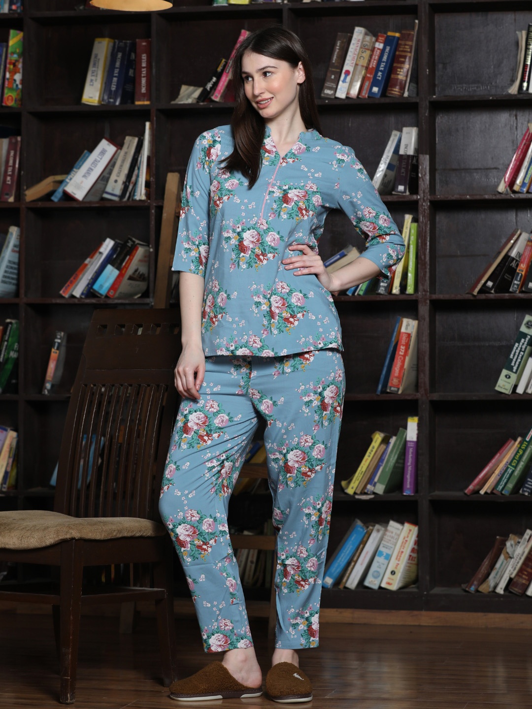 

MAYSIXTY Printed Rayon Mandarin Collar Tunic With Trousers, Blue