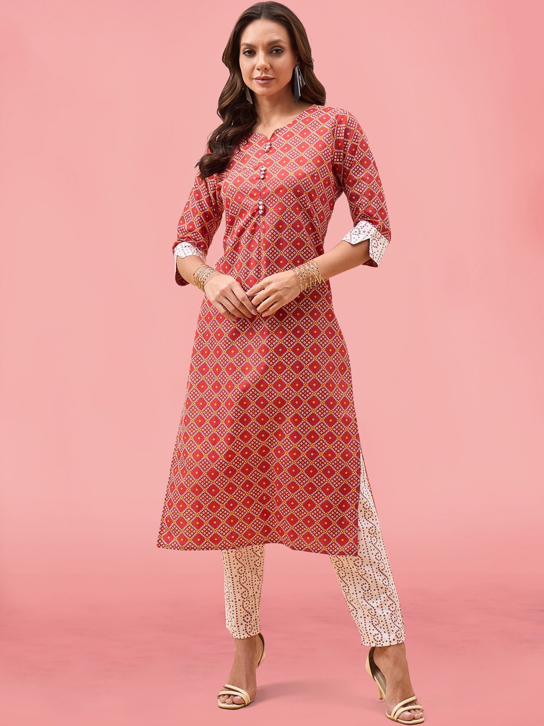 

Meena Bazaar Bandhani Printed Regular Kurta With Trousers, Red