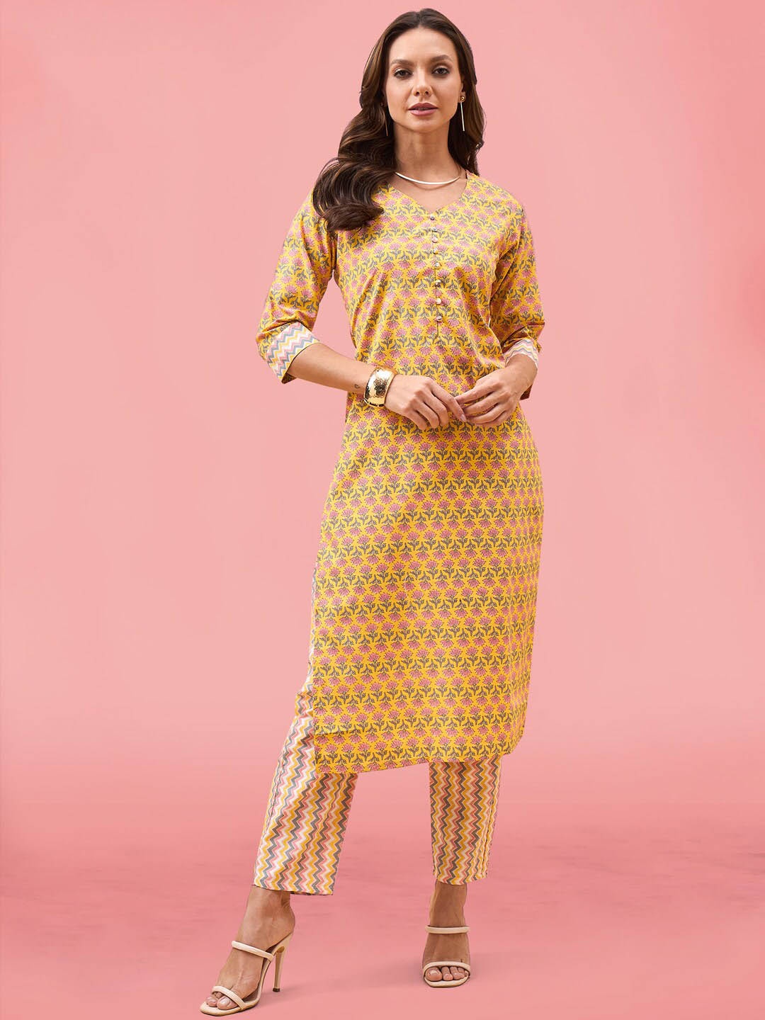 

Meena Bazaar Floral Printed Regular Straight Kurta With Trouser, Yellow