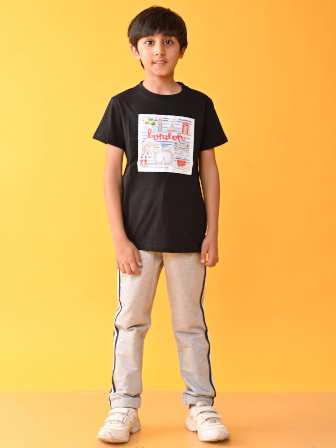 

Anthrilo Boys Printed Pure Cotton T-shirt with Trousers, Black