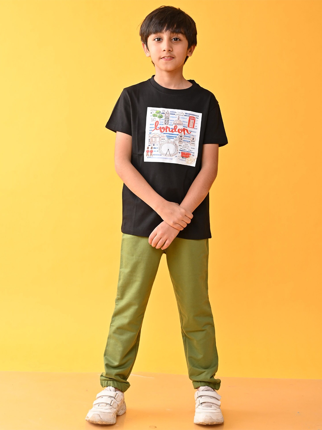 

Anthrilo Boys Printed Pure Cotton T-shirt with Trousers, Black