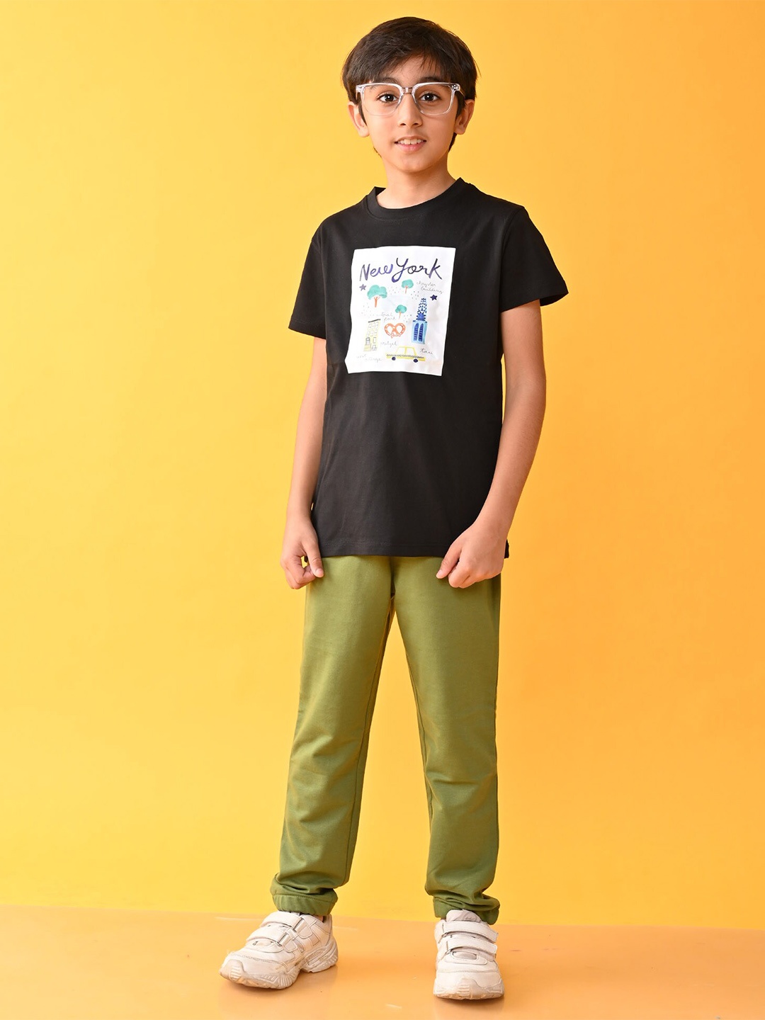 

Anthrilo Boys Printed Top with Trousers, Black