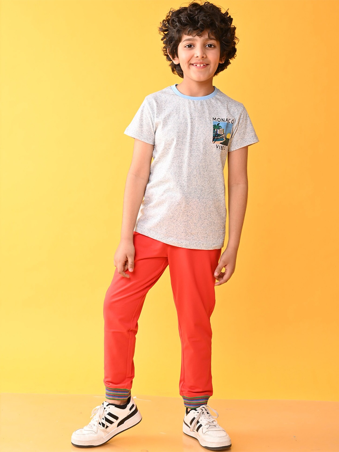 

Anthrilo Boys Printed T-shirt with Trouser, Pink