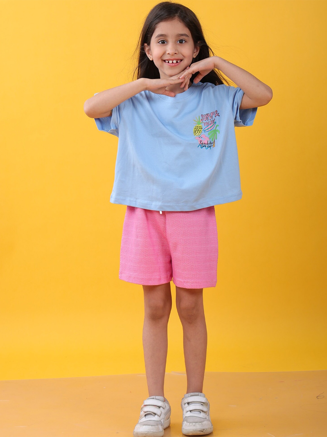 

Anthrilo Girls Printed Round Neck Short Sleeves Pure Cotton T-shirt with Shorts, Blue