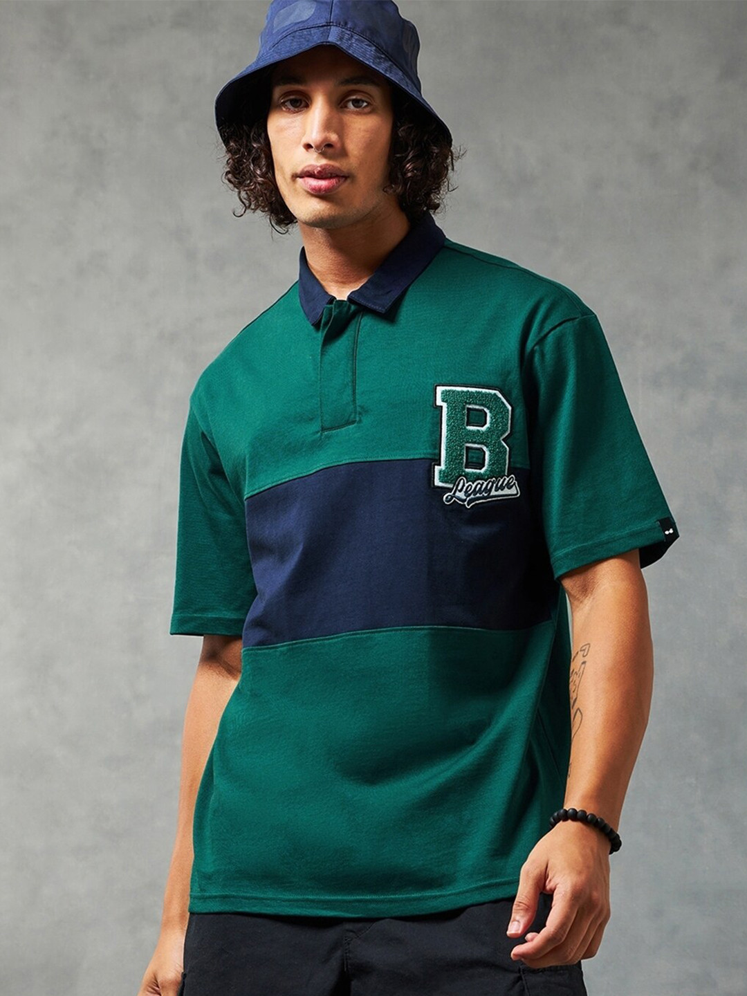 

Bewakoof Colourblocked Drop-Shoulder Sleeves Polo Collar Oversized Cotton T-shirt, Green