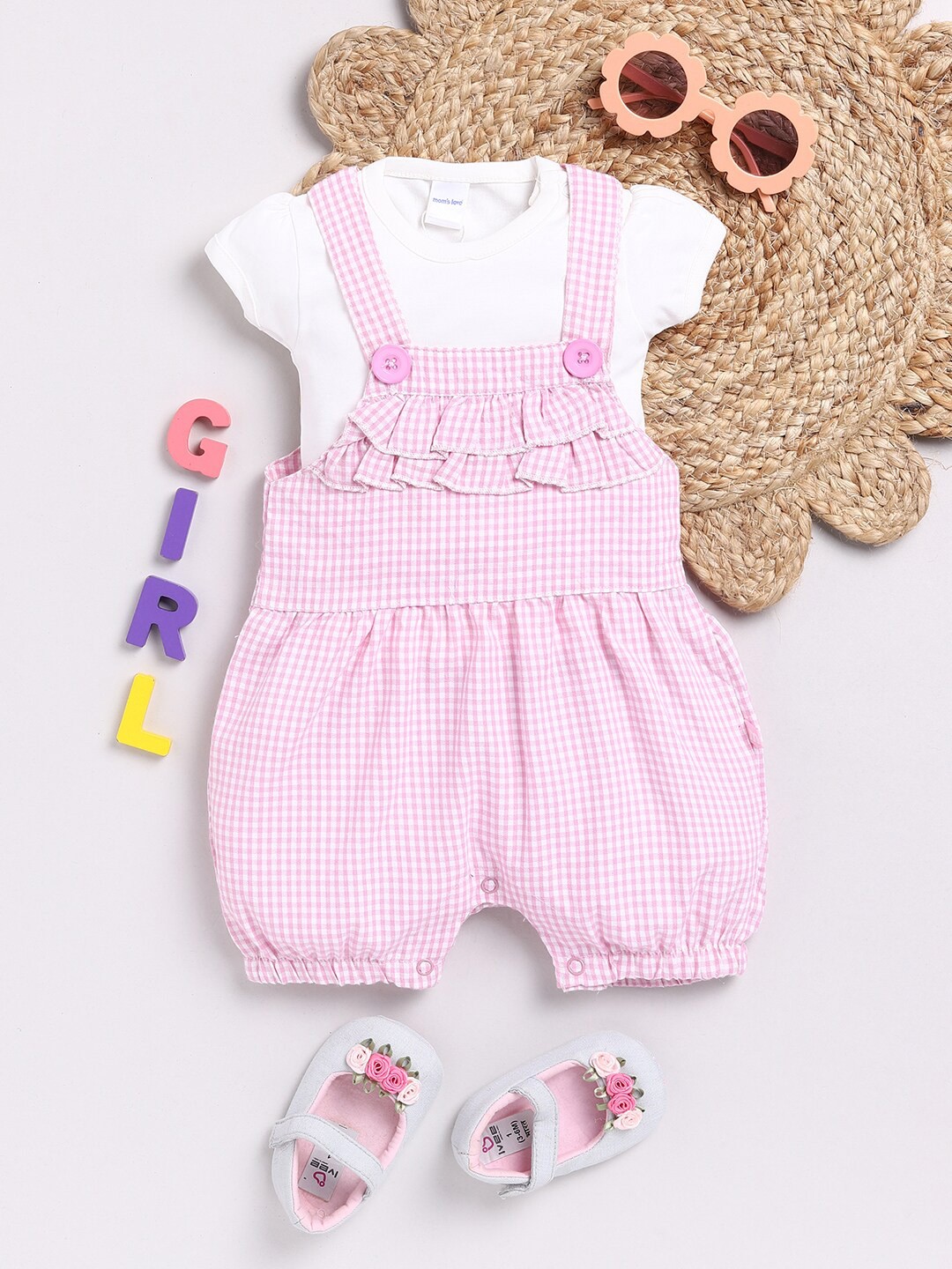 

Moms Love Infant Girls Checked Pure Cotton Dungaree With T-Shirt, Pink