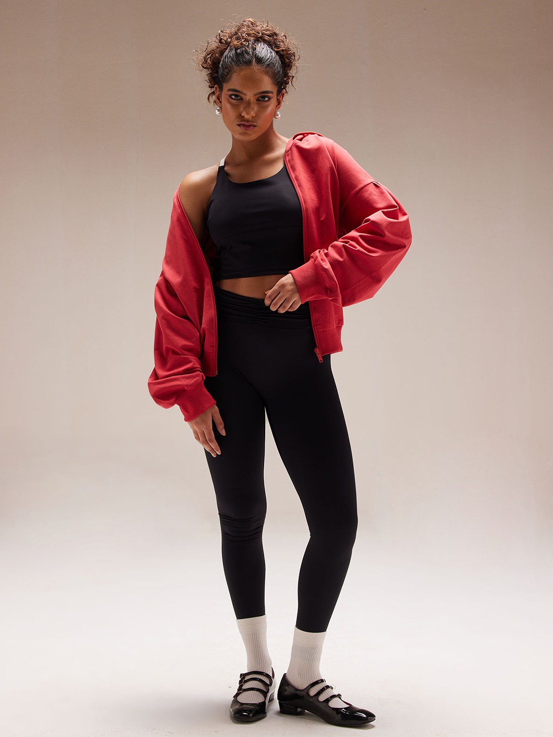 

Cava Black Ruched Waist Leggings