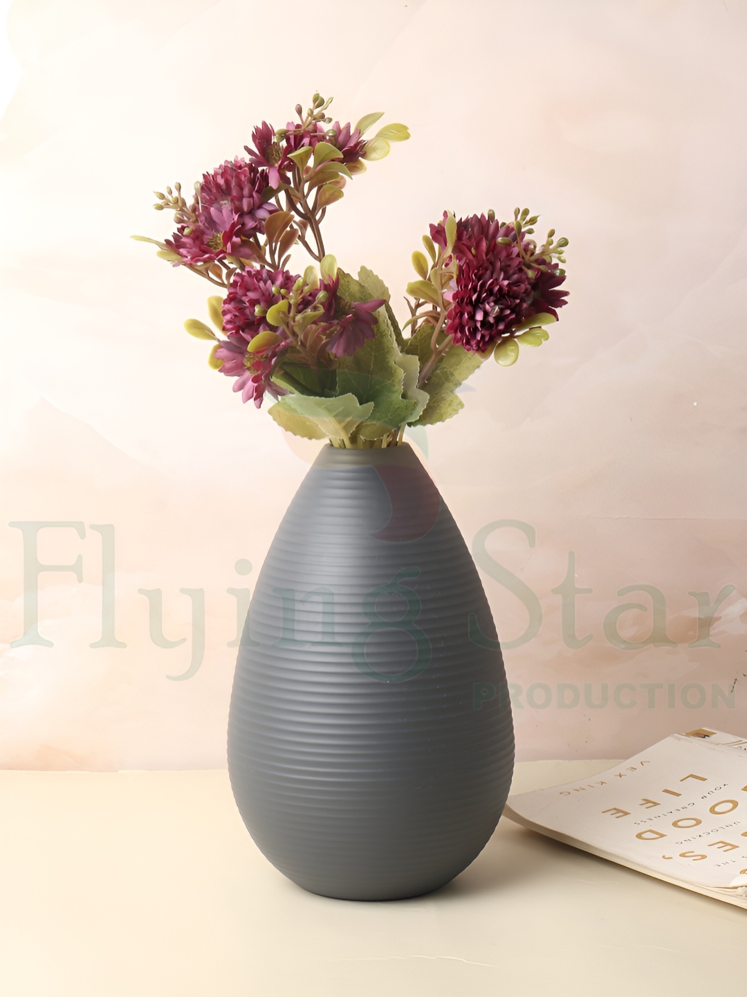 

Decor de Maison Black Textured Klova Grpahite Metal Flower vase