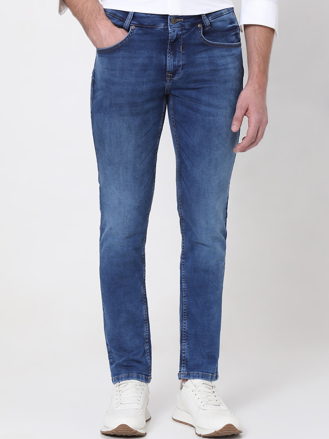 

Mufti Men Slim Fit Light Fade Jeans, Blue