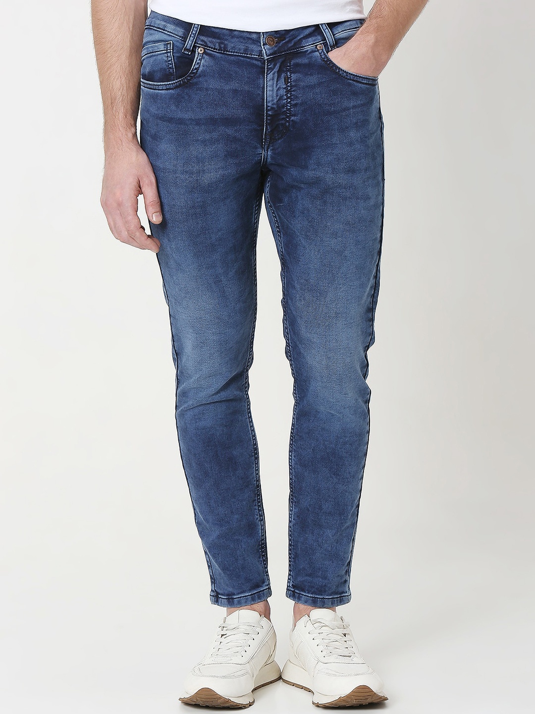 

Mufti Men Mid-Rise Tapered Fit Heavy Fade Stretchable Jeans, Navy blue