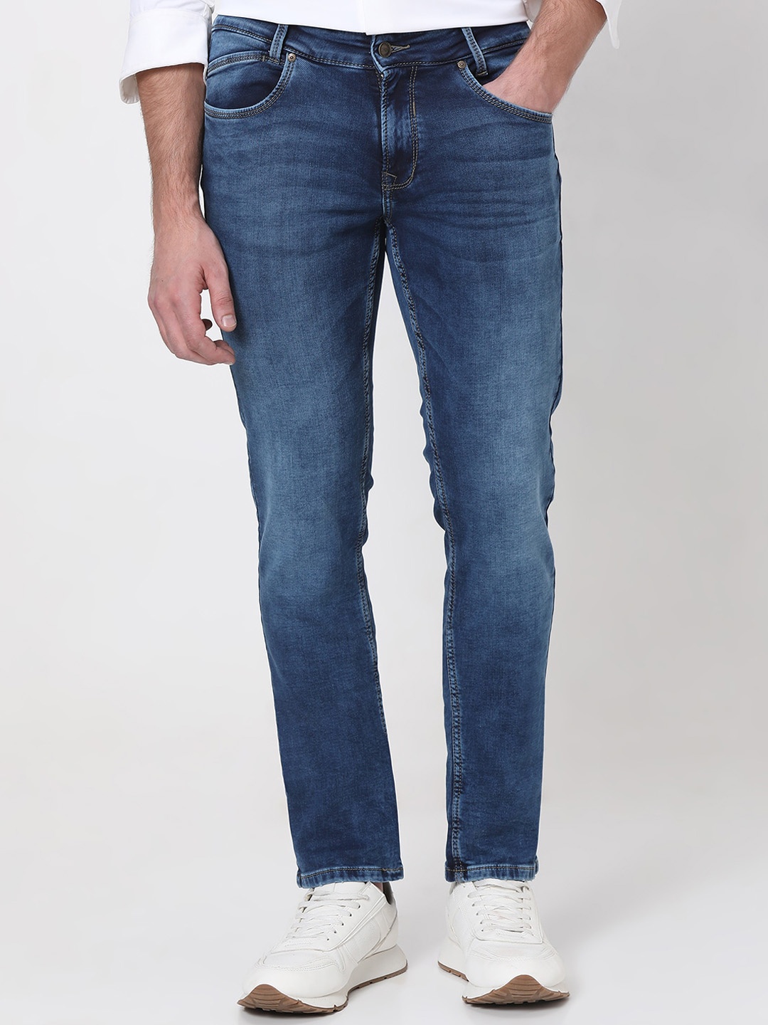 

Mufti Men Slim Fit Clean Look Light Fade Stretchable Jeans, Blue