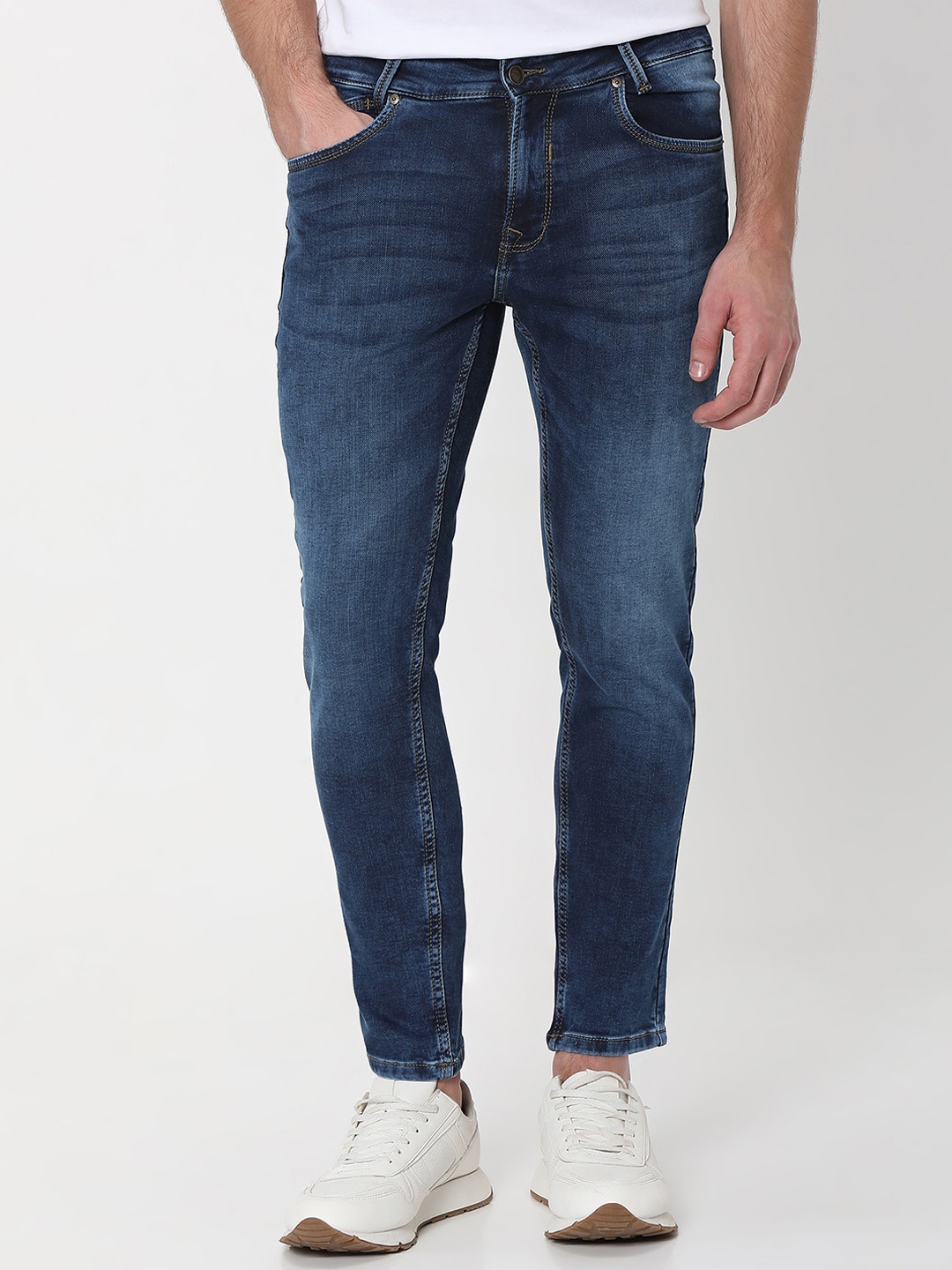

Mufti Men Tapered Fit Light Fade Jeans, Blue