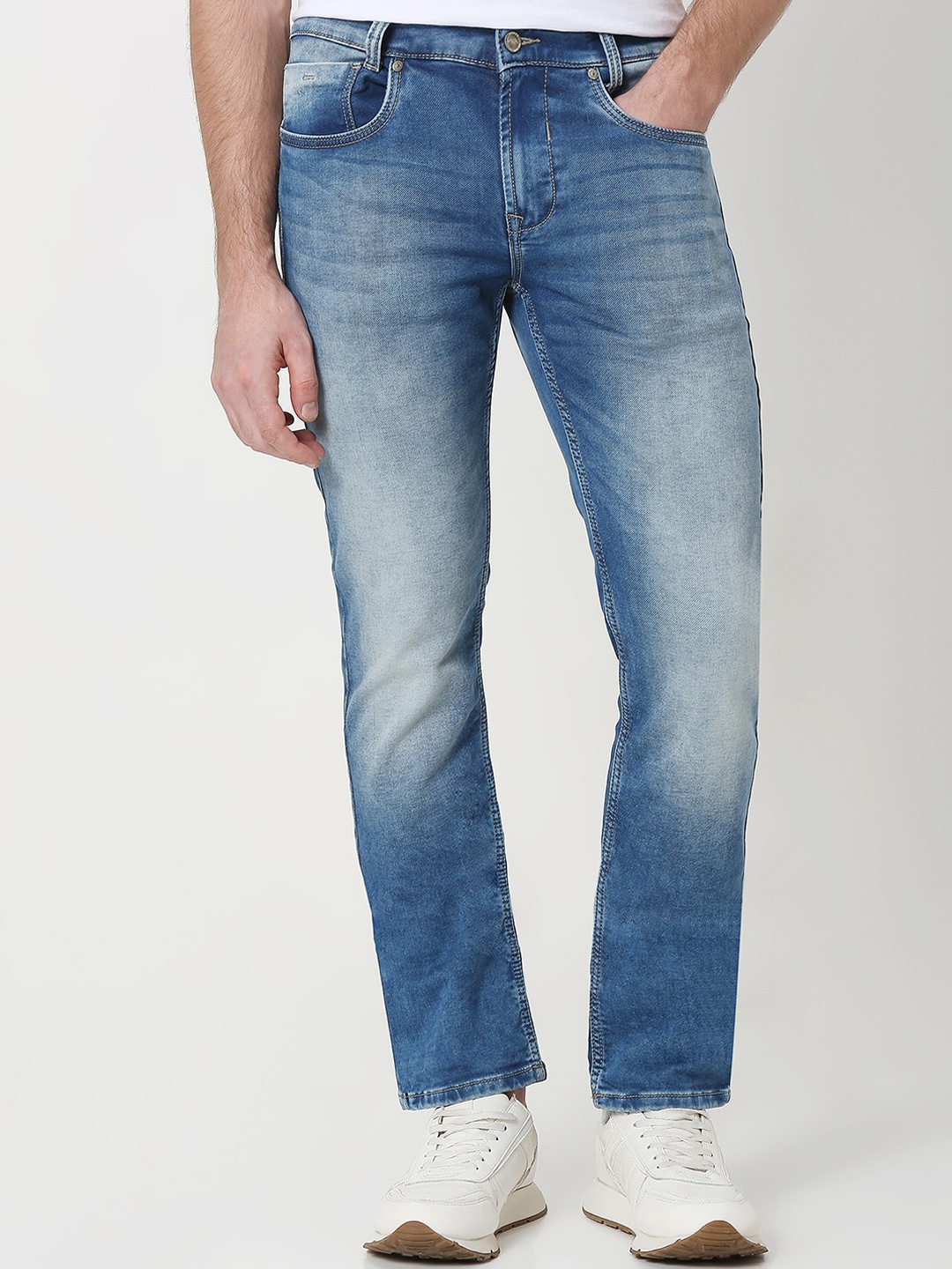 

Mufti Men Slim Fit Heavy Fade Clean Look Stretchable Jeans, Blue