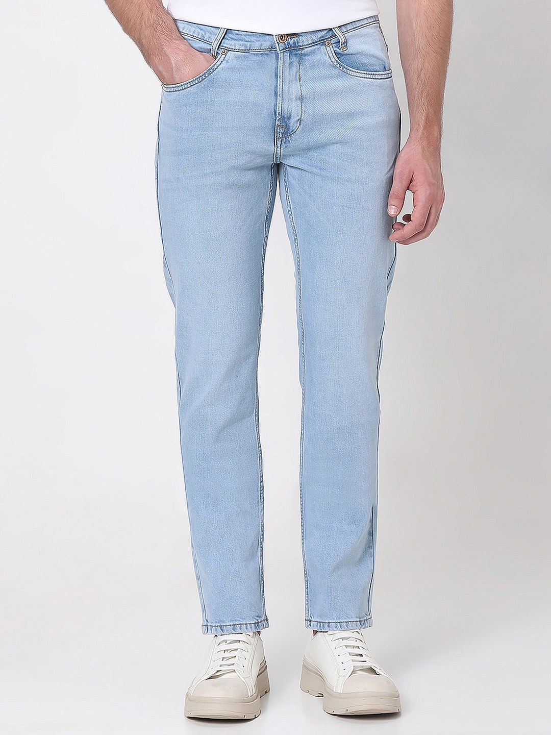 

Mufti Men Mid-Rise Straight Fit Light Fade Stretchable Jeans, Blue