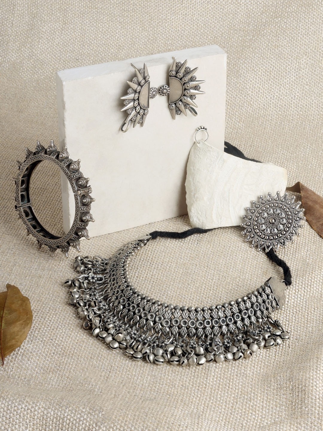 

TEEJH Silver -Plated Artificial Beads Beaded Oxidised Jewellery Set