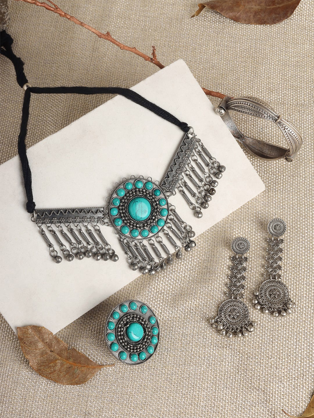 

TEEJH Kalinganagara Silver-Plated Oxidized Jewellery Set