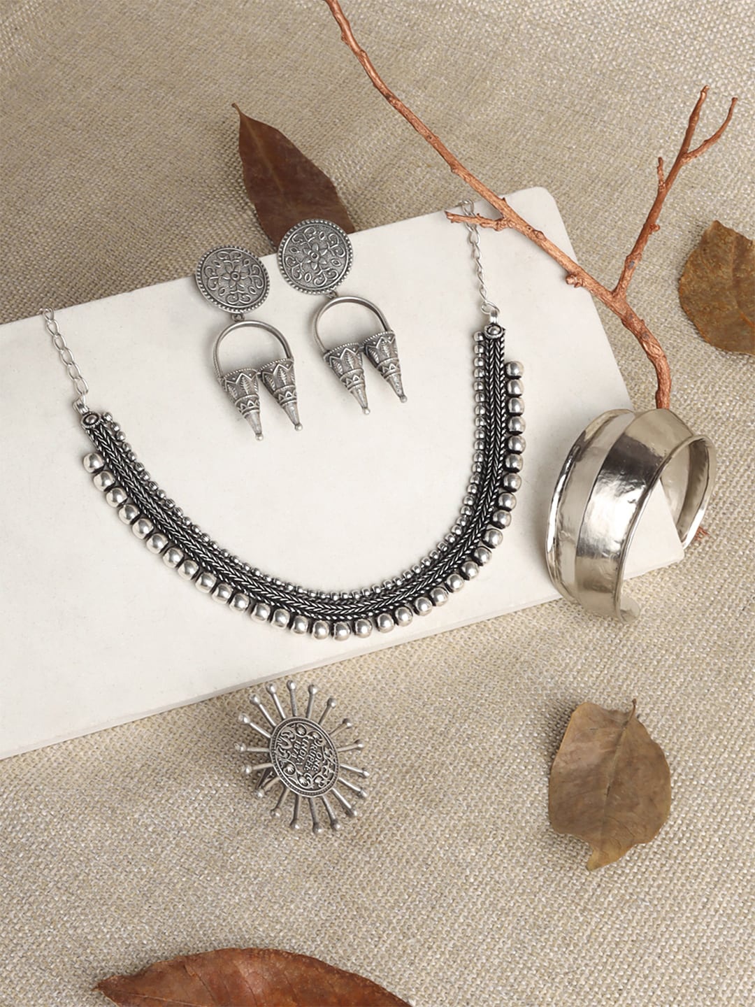 

TEEJH Anuradhapura Silver-Plated Oxidised Jewellery Set