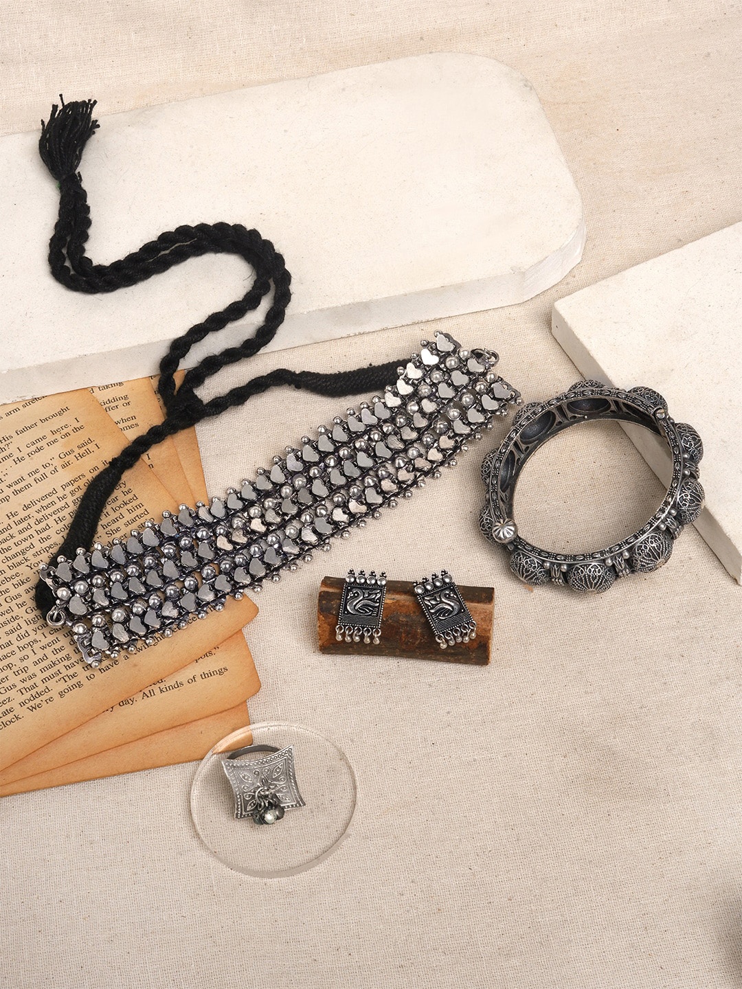 

TEEJH Guntur Silver-Plated Oxidized Jewellery Set