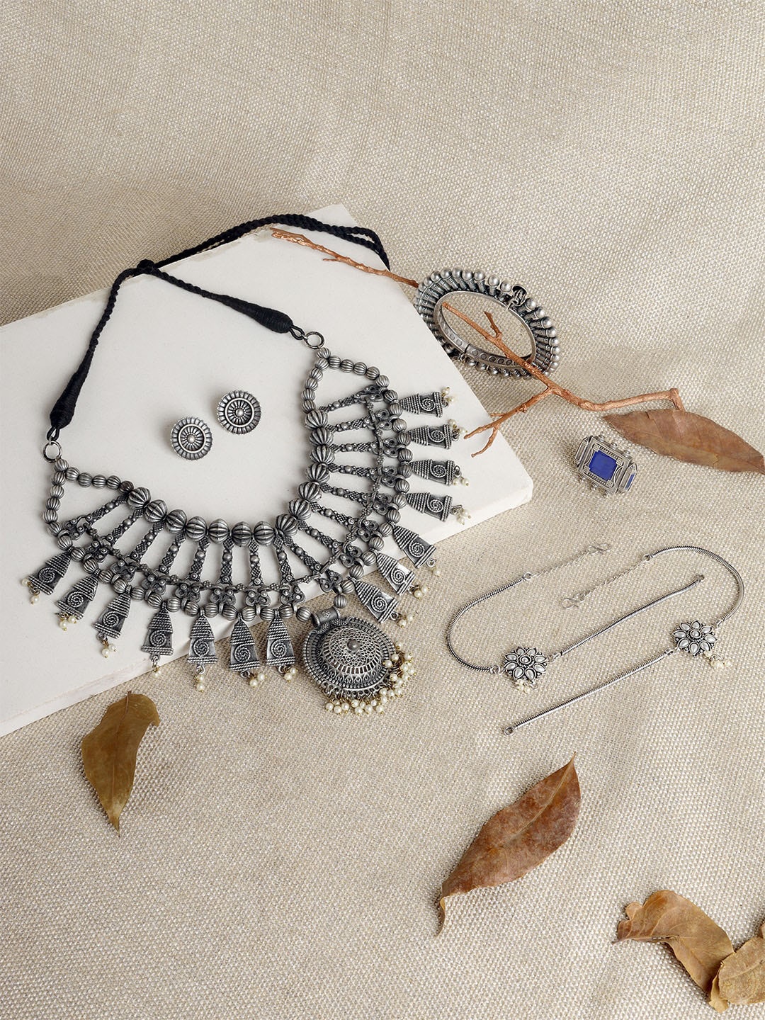 

TEEJH Kochi Silver-Plated Oxidized Jewellery Set