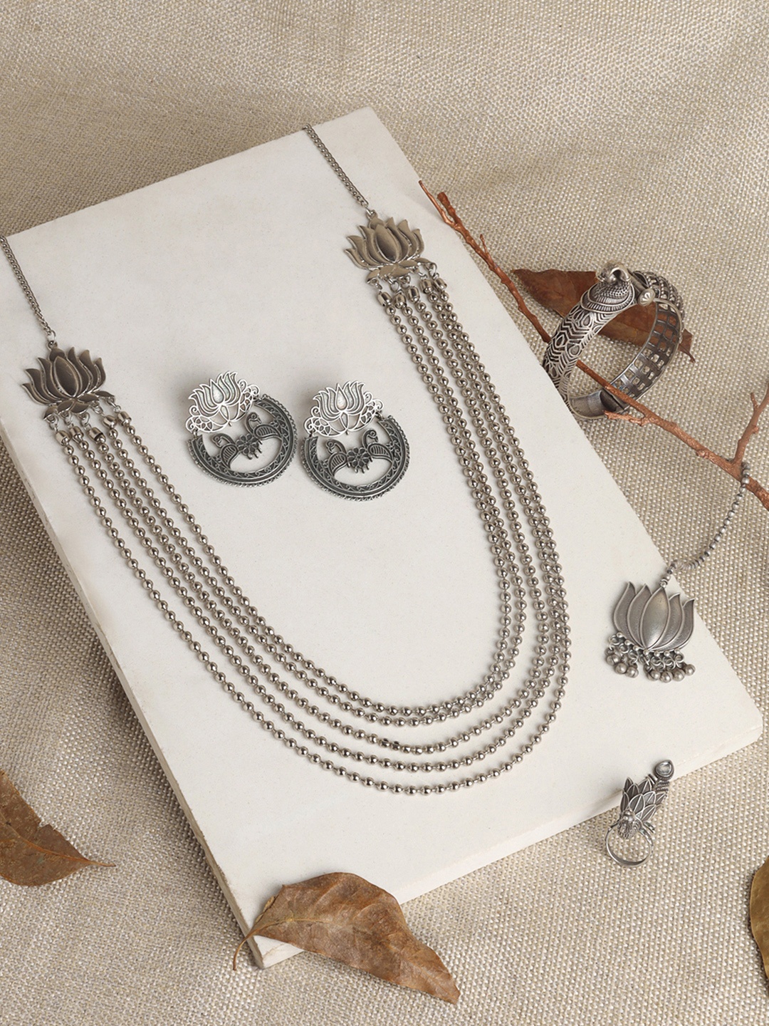 

TEEJH Silver-Plated Pudukkottai Oxidized Jewellery Set