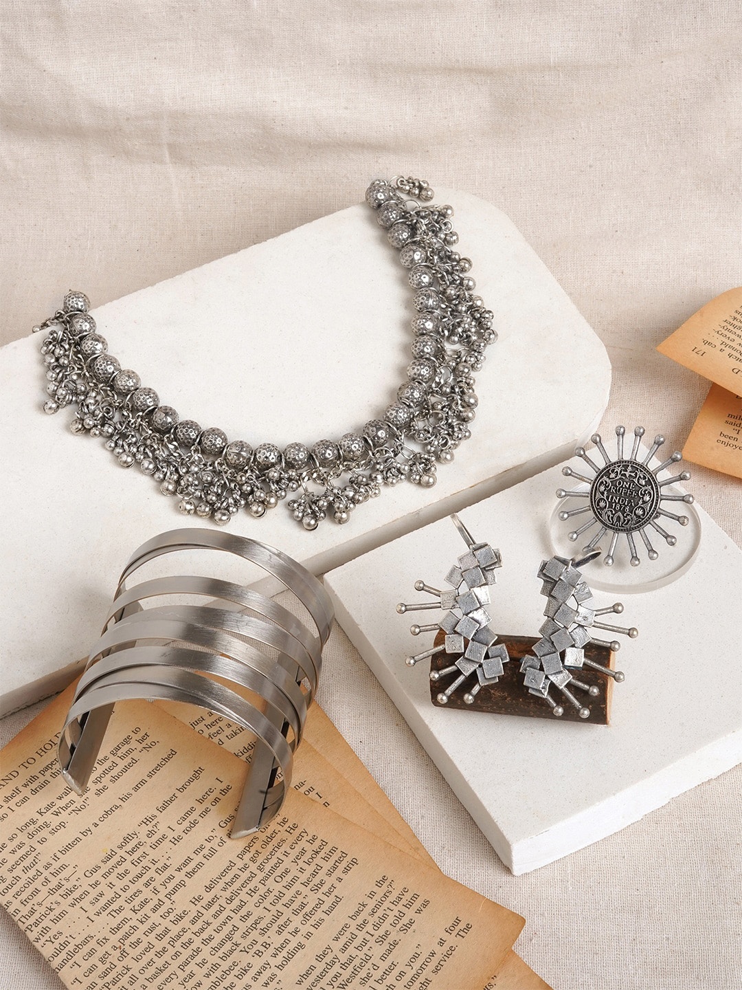 

TEEJH Madurai Silver-Plated Oxidised Jewellery Set
