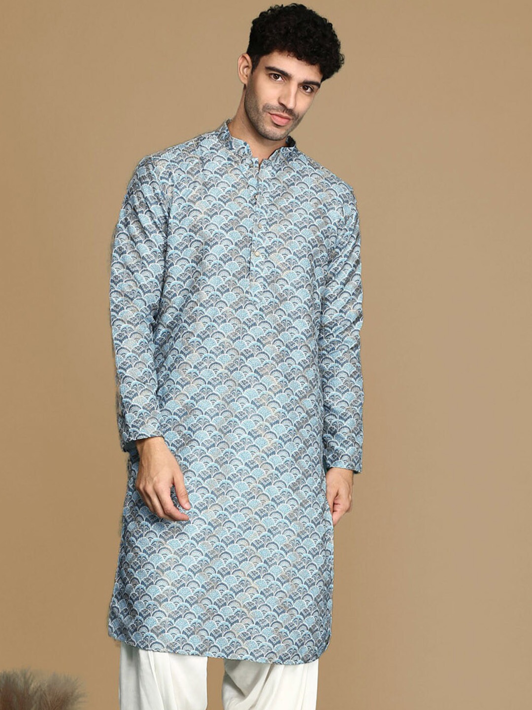 

Sanwara Ethnic Motifs Printed Mandarin Collar Straight Kurta, Blue