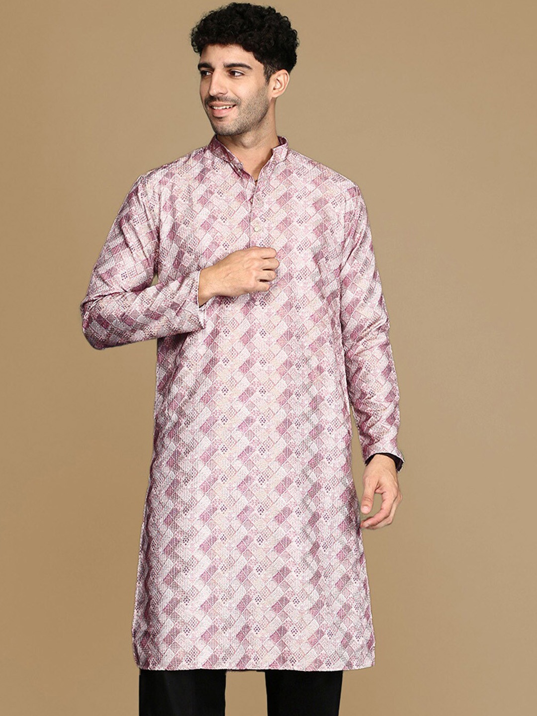 

Sanwara Abstract Printed Band Collar Long Sleeves Straight Kurta, Rust