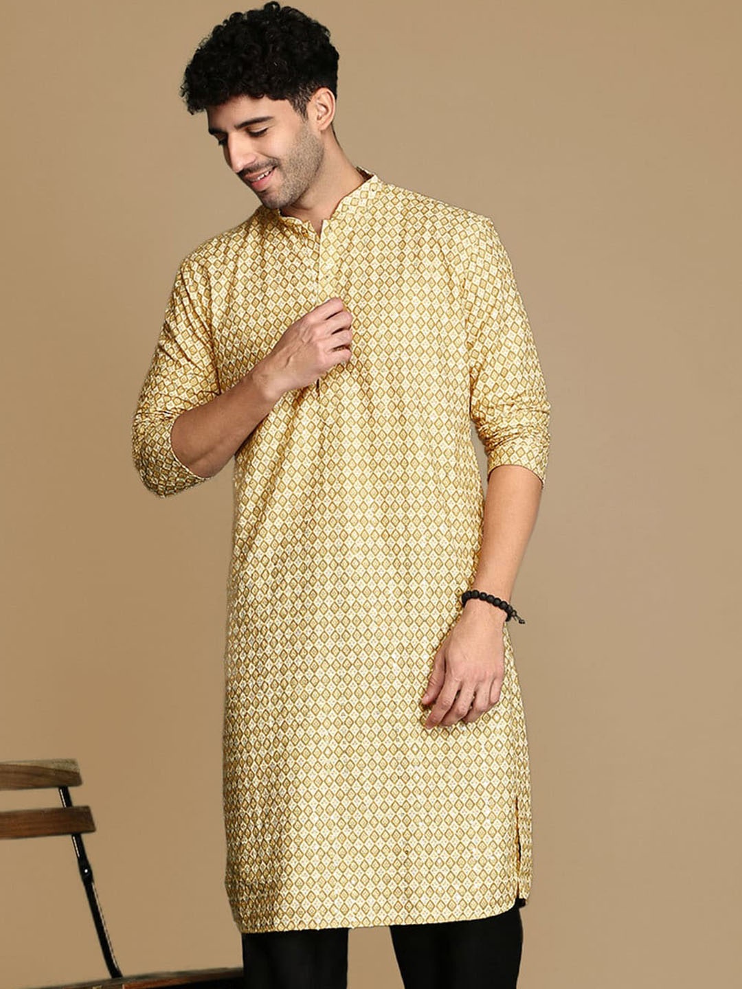 

Sanwara Geometric Printed Mandarin Collar Long Sleeves Cotton Kurta, Brown