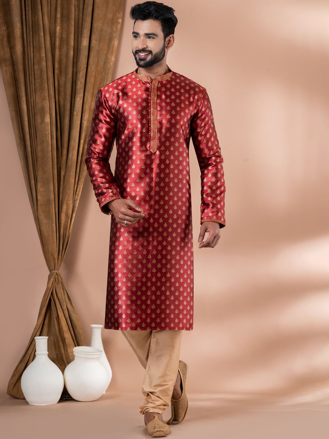 

ROOTED LIBAAS Ethnic Motifs Printed Mandarin Collar Zari Straight Kurta with Churidar, Maroon