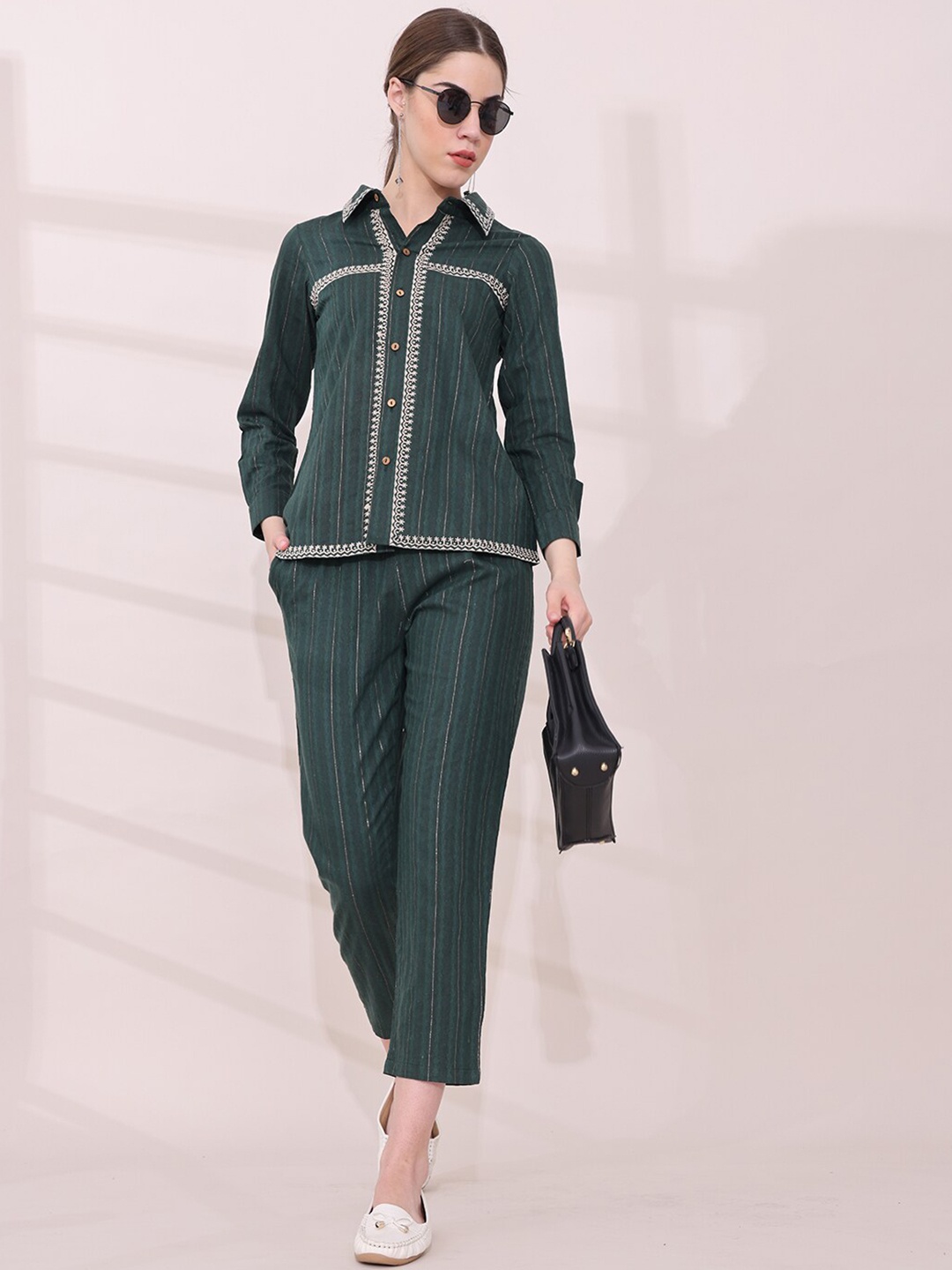 

Anouk Green Striped Embroidered Pure Cotton Shirt & Trousers Co-Ords